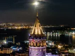 Neon Puzzle - Galata-Turm